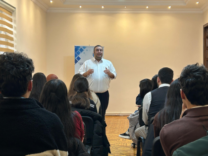 “Gəlin Danışaq”: Evliliyin Görünməyən Mərhələlərinə Psixoloji Baxış